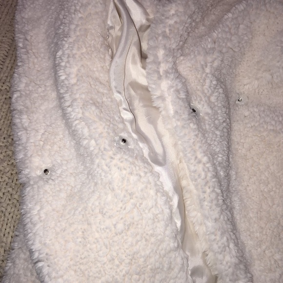 Forever 21 medium ivory fuzzy teddy bear sleeveless duster jacket - Picture 9 of 9